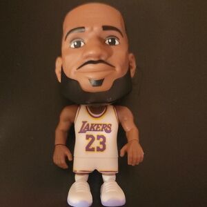 Zuru 5 Surprise Series 1 LeBron James NBA Lakers Basketball Player collectable